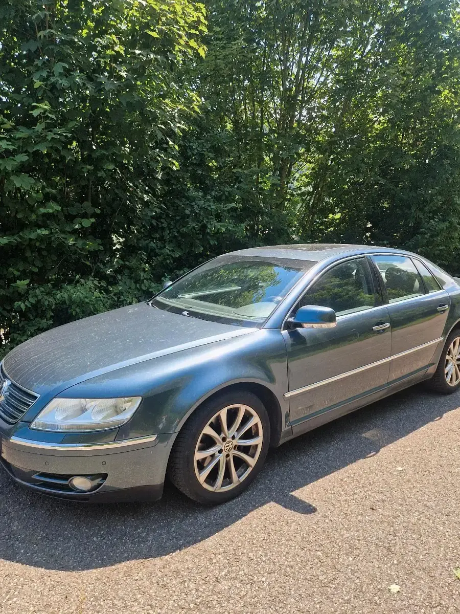 Gebraucht VW Phaeton 241 PS (177 kW) 2004 Grau Limousine