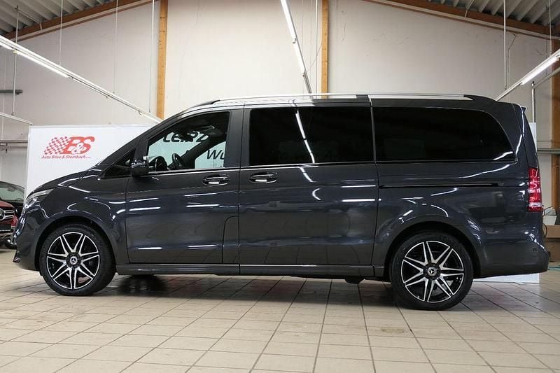 Gebraucht Mercedes V300 Avantgarde Edition 237 PS (174 kW) 2022 Grau Van / Kleinbus