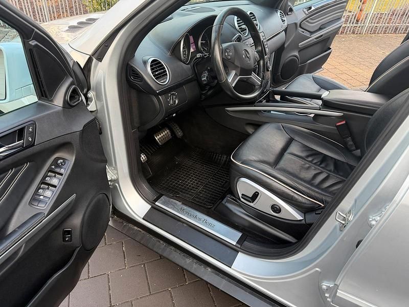 Gebraucht Mercedes ML300 204 PS (150 kW) 2011 Silber SUV