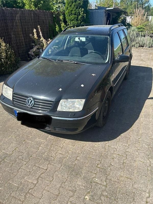 Schwarz Gebraucht 2002 VW Bora Limousine | 500 € (Superpreis) - Bild 1/4