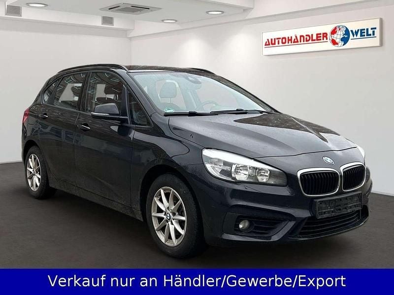 Gebraucht BMW 218 Active Tourer Basis 150 PS (110 kW) 2015 Schwarz Van / Kleinbus
