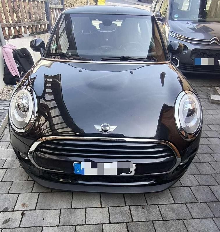 Second-hand Mini Cooper 136 CP (100 kW) 2018 Negru Hatchback