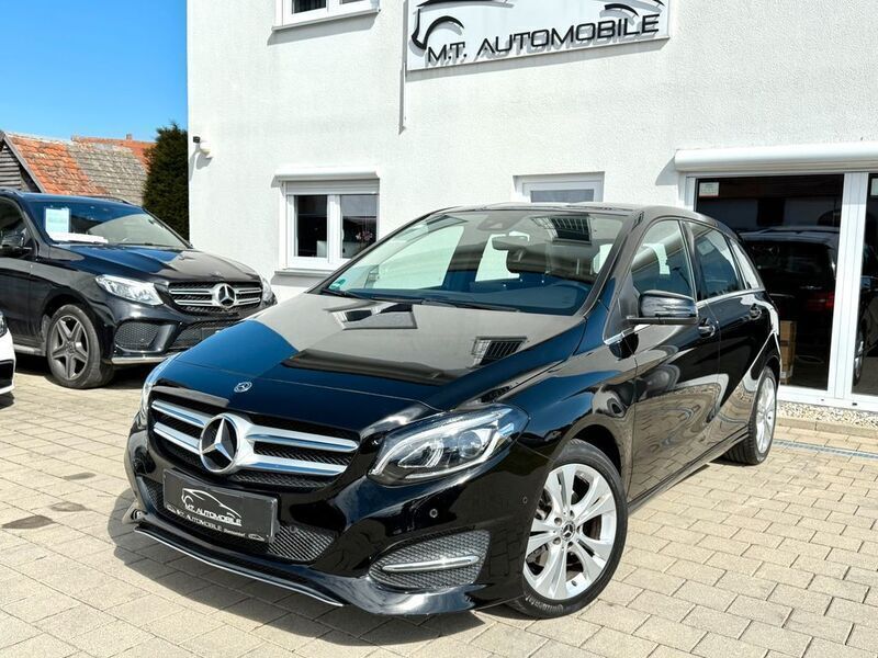Nachtschwarz unilack Gebraucht 2018 Mercedes B200 Van / Kleinbus | 18.990 € (Fairer Preis) - Bild 1/4