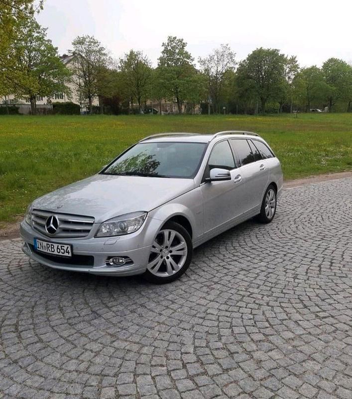 Gebraucht Mercedes 220 170 PS (125 kW) 2009 Silber Kombi