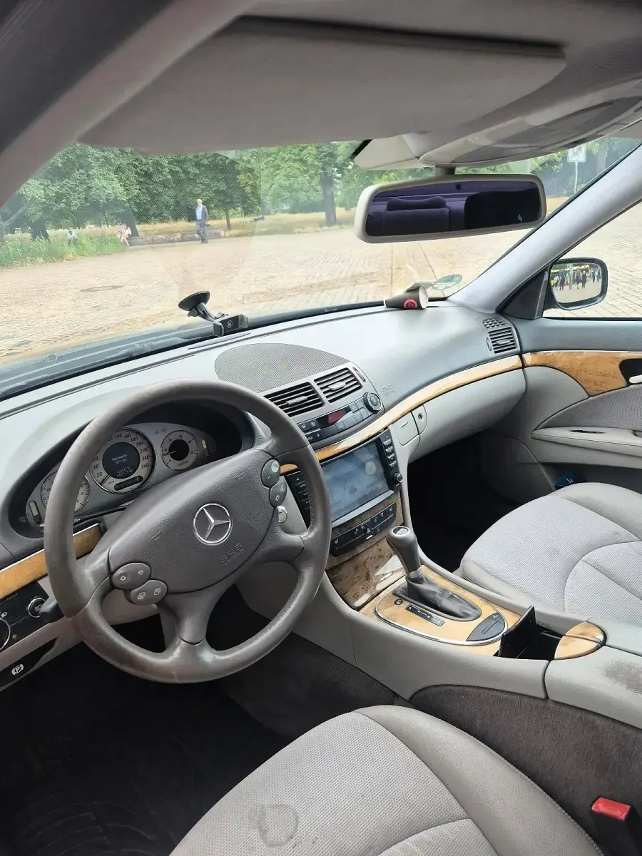 Gebraucht Mercedes E280 190 PS (139 kW) 2006 Schwarz Limousine