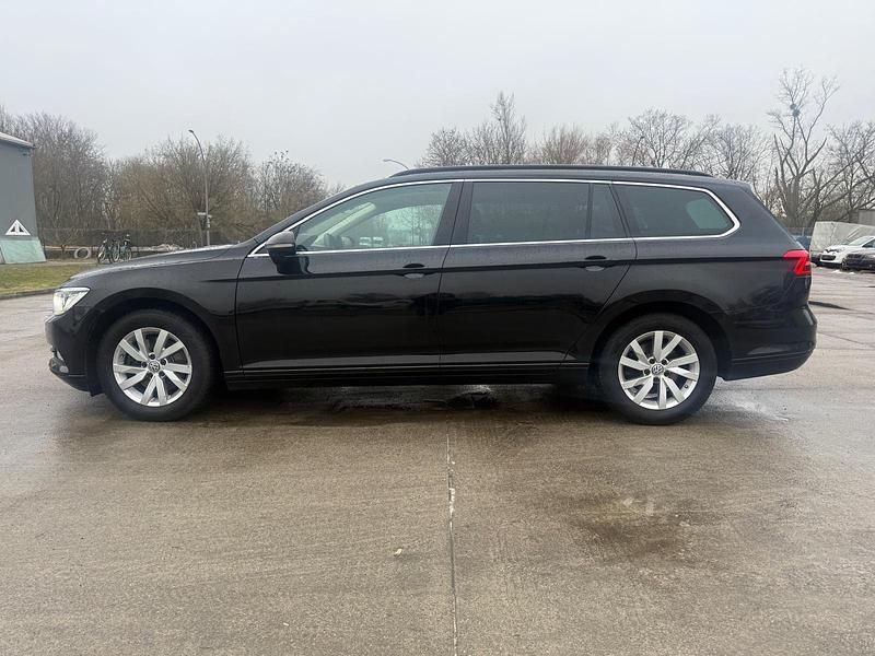 Gebraucht VW Passat 150 PS (110 kW) 2019 Schwarz Kombi