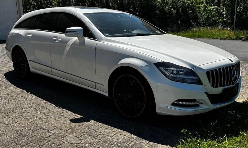Weiß Gebraucht 2013 Mercedes CLS350 Shooting Brake Kombi | 10.555 € (Superpreis) - Bild 1/4