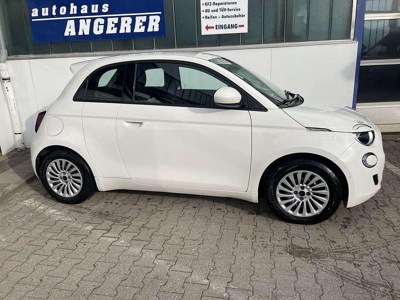 Gebraucht Fiat 500e 86 kW (118 PS) 2023 Weiss Limousine