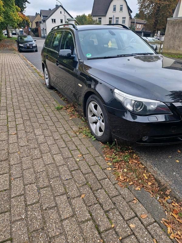 Gebraucht BMW 520 163 PS (119 kW) 2006 Schwarz Kombi