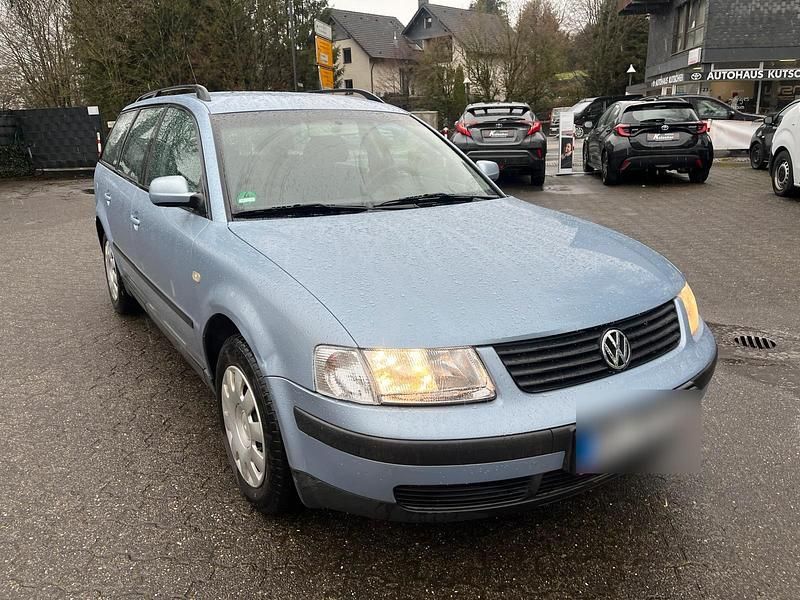 Gebraucht VW Passat 2000 Blau Kombi