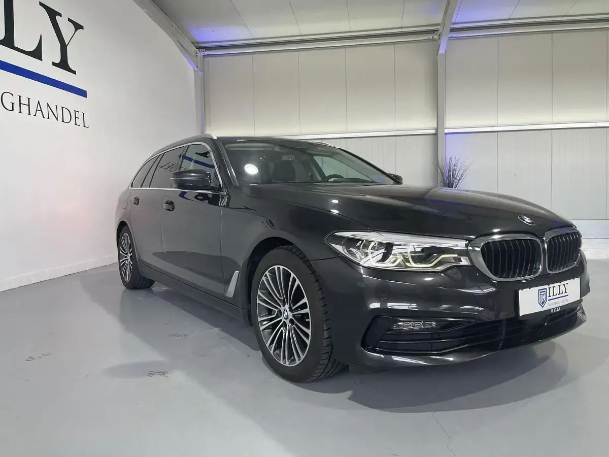 Gebraucht BMW 540 Sport Line 320 PS (235 kW) 2019 Grau Kombi