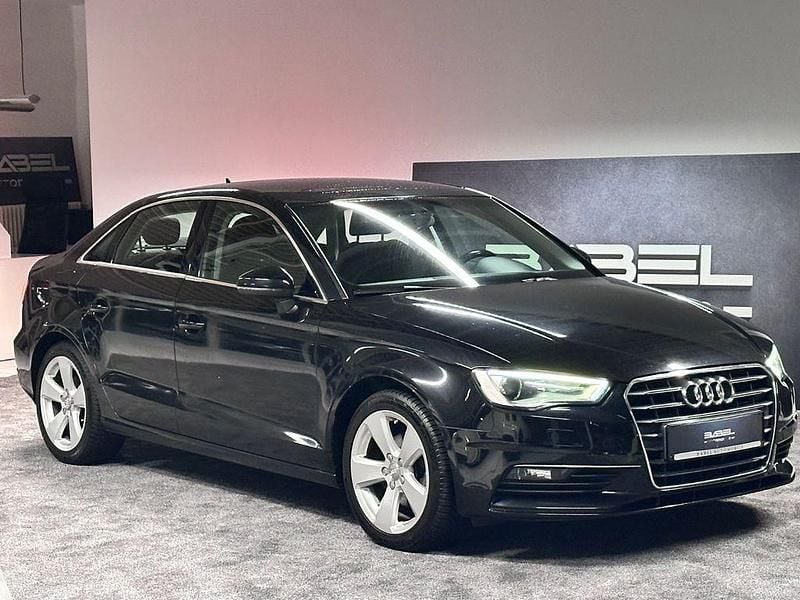 Schwarz Gebraucht 2014 Audi A3 Ambition Limousine | 8.500 € (Guter Preis) - Bild 1/4
