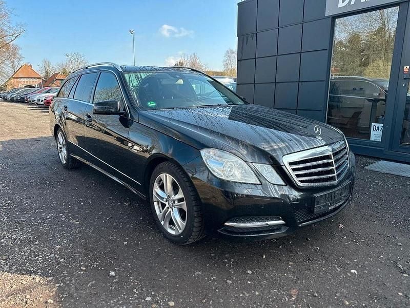 Gebraucht Mercedes E200 Avantgarde 184 PS (135 kW) 2012 Schwarz Kombi