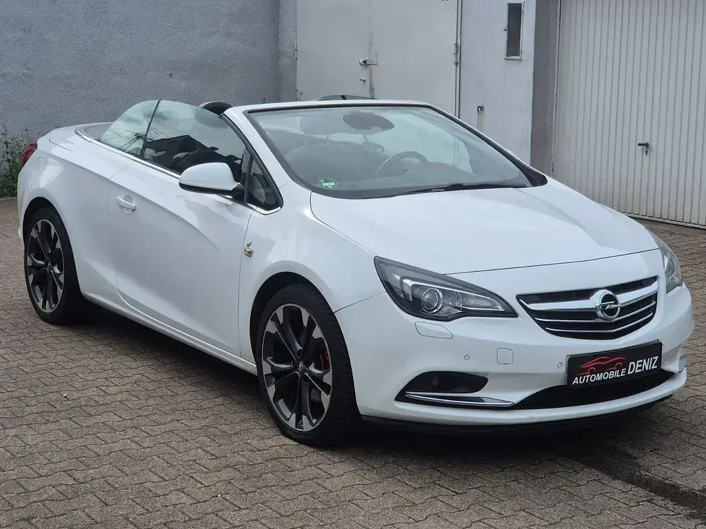 Second-hand Opel Cascada Innovation 165 CP (121 kW) 2013 Alb Cabrio