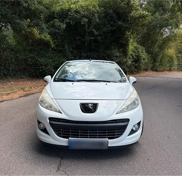 Gebraucht Peugeot 207 CC 120 PS (88 kW) 2010 Weiß Cabrio