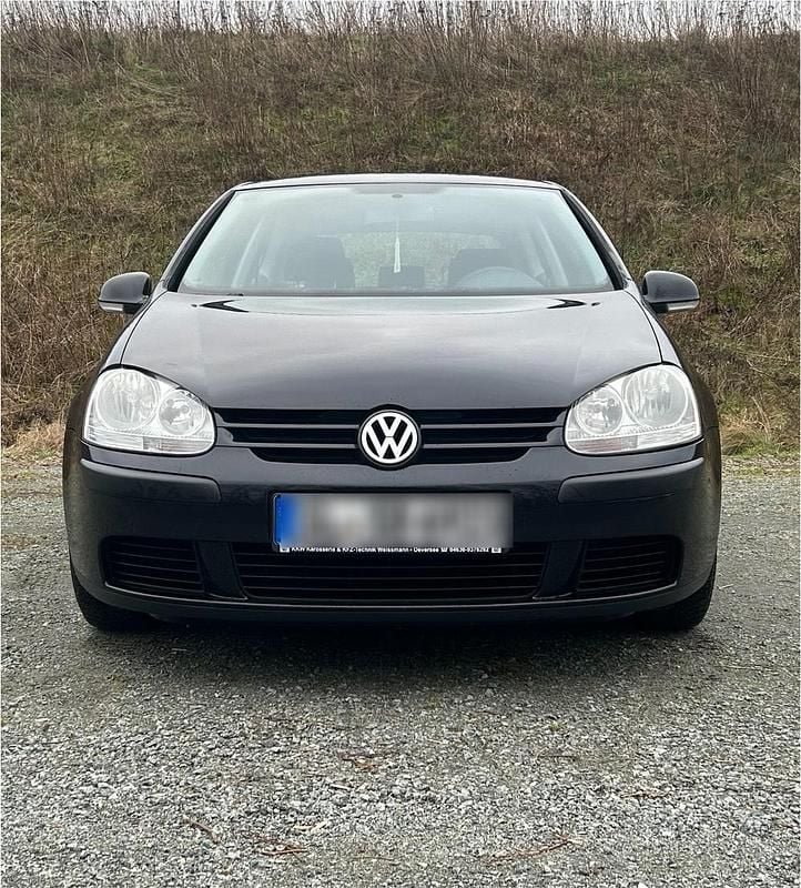 Schwarz Gebraucht 2005 VW Golf V Kleinwagen | 850 € (Superpreis) - Bild 1/4
