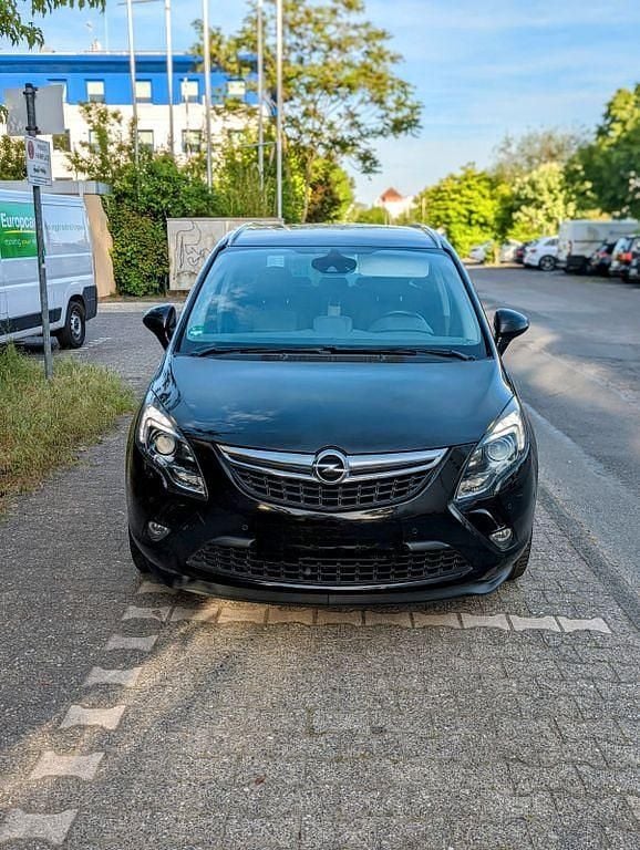 Schwarz Gebraucht 2012 Opel Zafira Tourer Innovation Van / Kleinbus | 7.600 € (Fairer Preis) - Bild 1/4