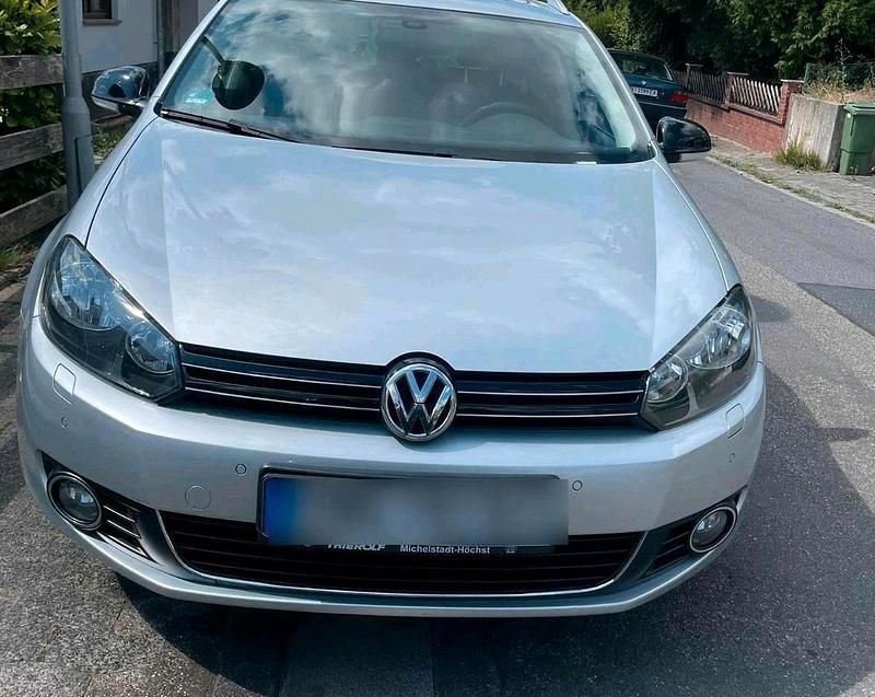 Silber Gebraucht 2011 VW Golf VI Kombi | 3.900 € (Guter Preis) - Bild 1/4