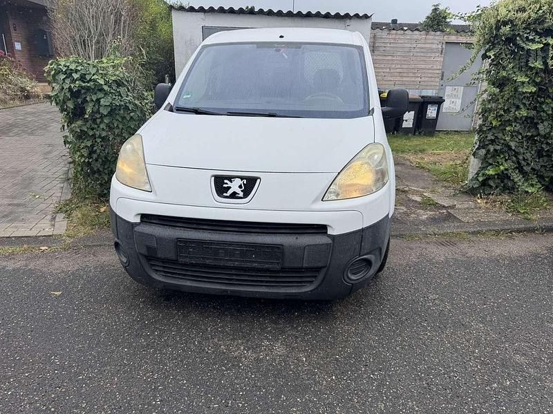 Gebraucht Peugeot Partner 75 PS (55 kW) 2008 Weiß Van / Kleinbus