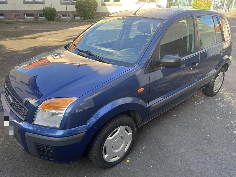 Blau Gebraucht 2009 Ford Fusion Ambiente Limousine | 1.900 € (Guter Preis) - Bild 1/4