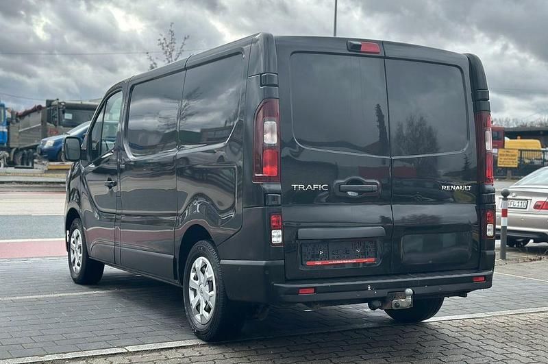 Gebraucht Renault Trafic Komfort 131 PS (96 kW) 2022 Schwarz Van / Kleinbus