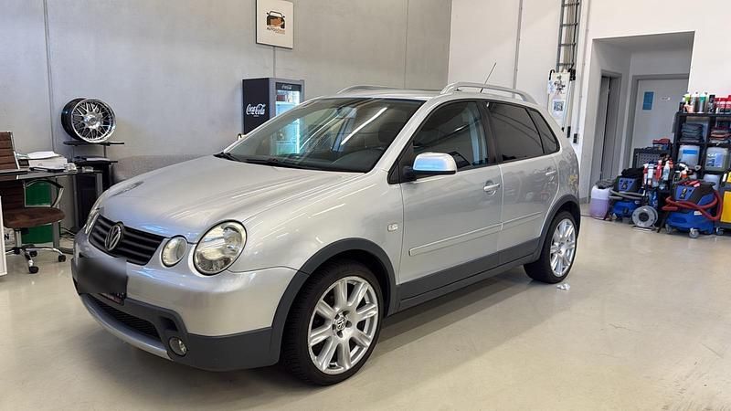 Grau Gebraucht 2004 VW Polo Cross Kleinwagen | 3.800 € - Bild 1/4