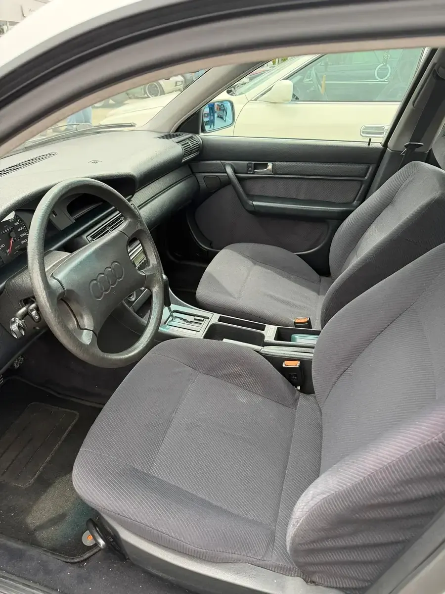 Gebraucht Audi 100 133 PS (97 kW) 1991 Silber Limousine