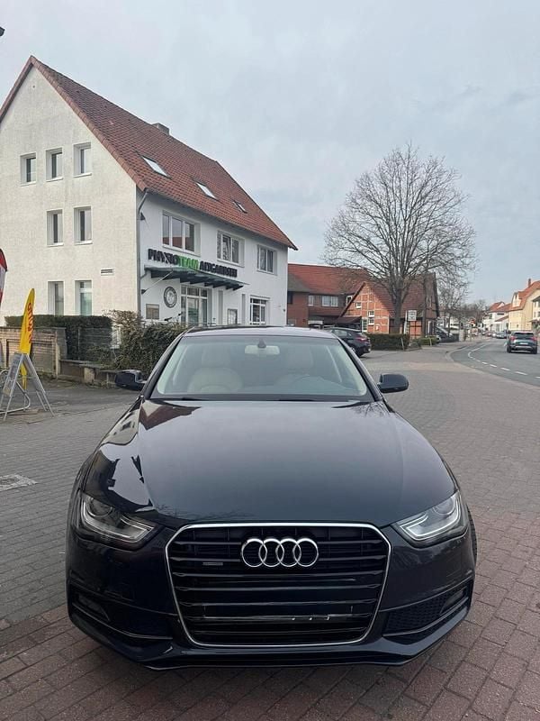 Gebraucht Audi A4 Comfort 224 PS (164 kW) 2016 Grau Limousine