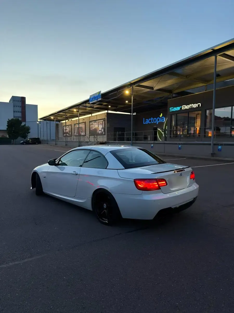Gebraucht BMW 330 Cabriolet Performance 340 PS (250 kW) 2011 Weiß Cabrio