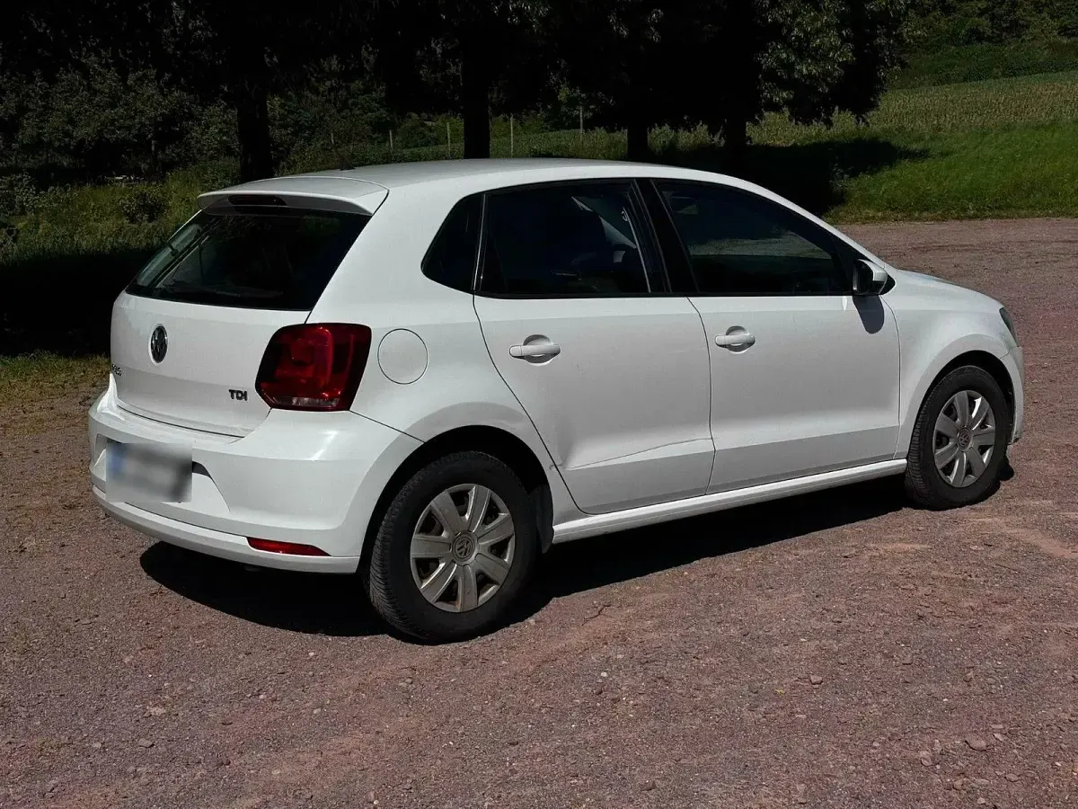 Gebraucht VW Polo 75 PS (55 kW) 2014 Weiß Limousine