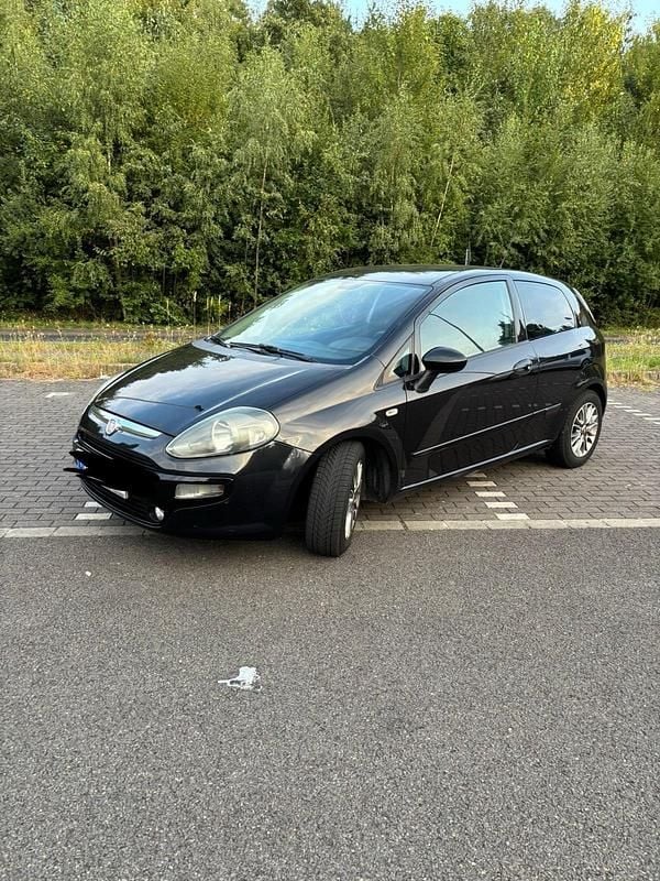 Schwarz Gebraucht 2011 Fiat Punto Evo Kleinwagen | 1.300 € (Superpreis) - Bild 1/4
