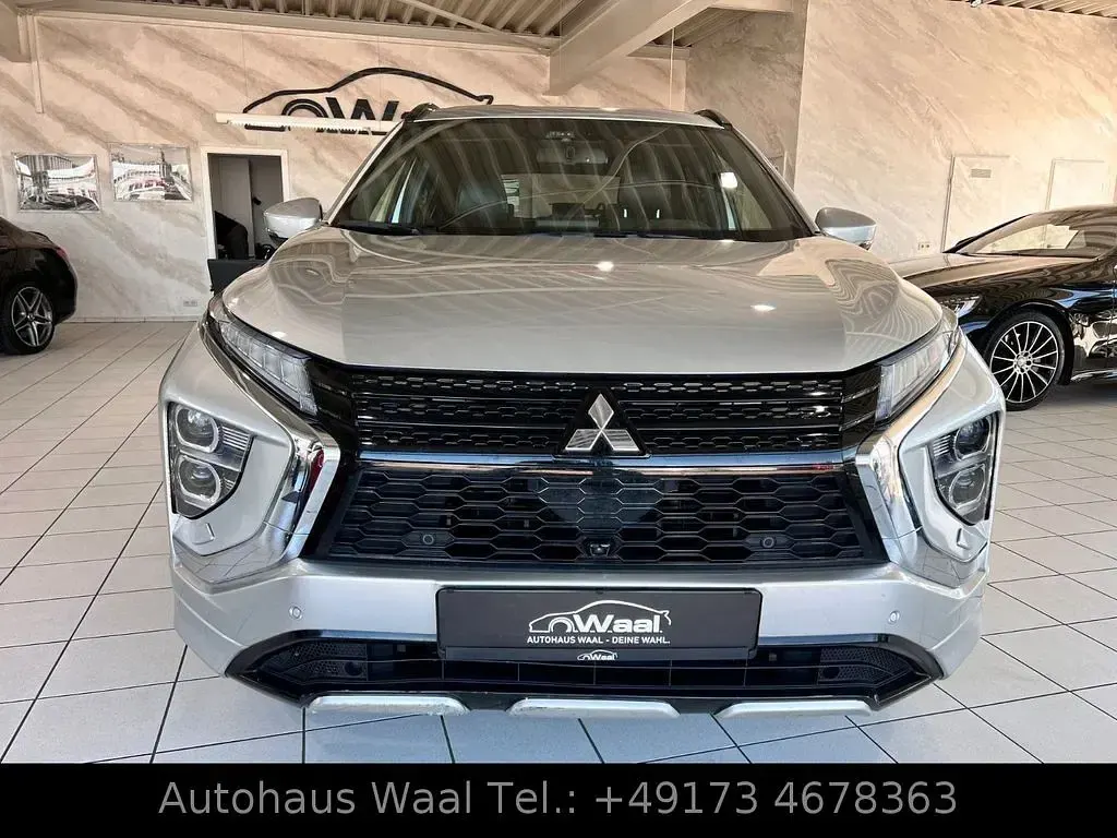 Gebraucht Mitsubishi Eclipse Cross Plus 188 PS (138 kW) 2022 Silber SUV