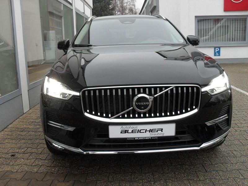 Gebraucht Volvo XC60 Plus 197 PS (144 kW) 2022 Schwarz SUV