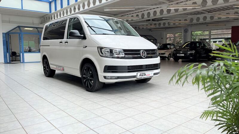 Weiß Gebraucht 2018 VW Multivan Edition Van / Kleinbus | 34.900 € (Guter Preis) - Bild 1/4