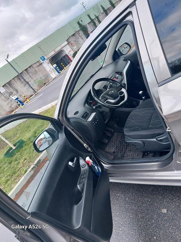 Gebraucht Kia Picanto 67 PS (49 kW) 2015 Beige Kleinwagen