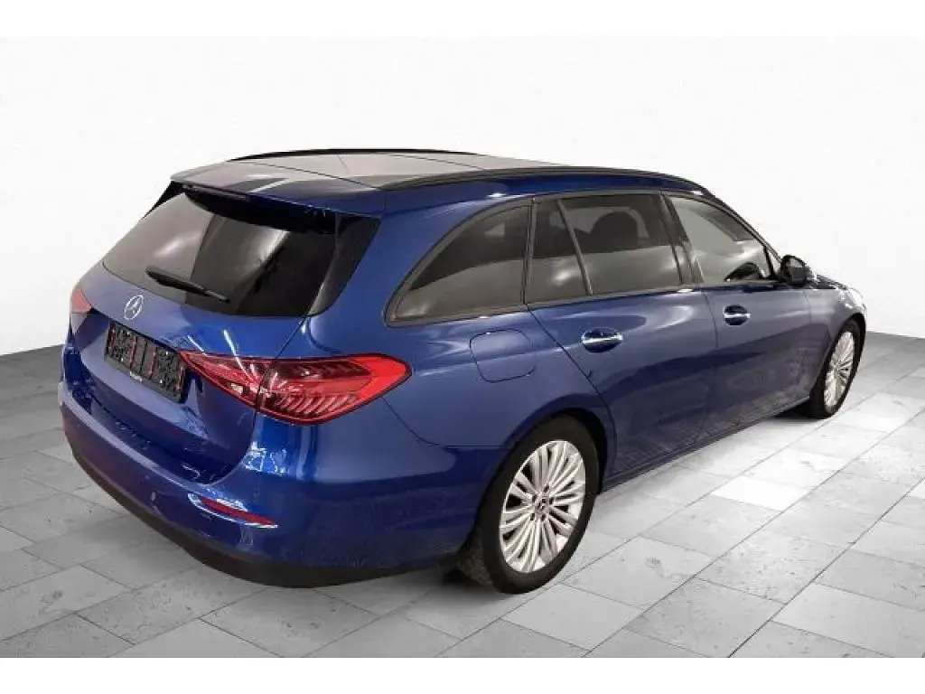 Gebraucht Mercedes 200 184 PS (135 kW) 2023 Blau (metallic) Kombi