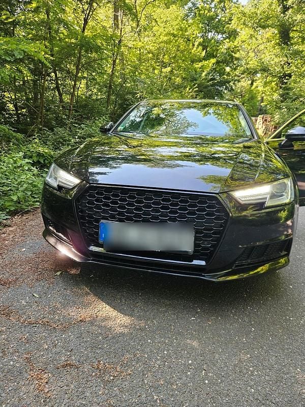 Schwarz Gebraucht 2017 Audi A4 Kombi | 12.550 € (Fairer Preis) - Bild 1/4