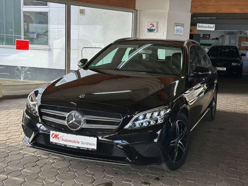 Ung. schwarz unilack Gebraucht 2020 Mercedes C200 Avantgarde Kombi | 20.790 € (Fairer Preis) - Bild 1/4