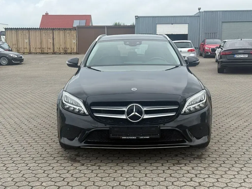 Gebraucht Mercedes C200 184 PS (135 kW) 2019 Schwarz Kombi