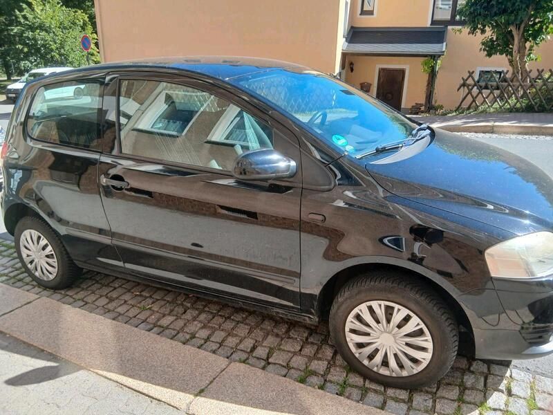 Schwarz Gebraucht 2005 VW Fox Kleinwagen | 1.000 € (Guter Preis) - Bild 1/1