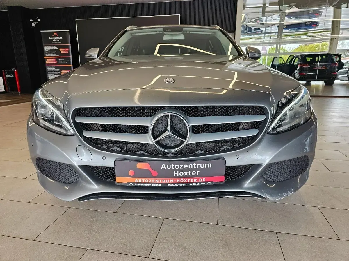 Gebraucht Mercedes C220 Avantgarde 170 PS (125 kW) 2015 Grau Kombi