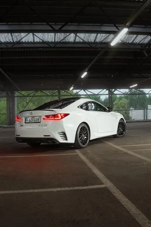 Second-hand Lexus RC300 Sport Line 260 CP (191 kW) 2018 Alb Coupe