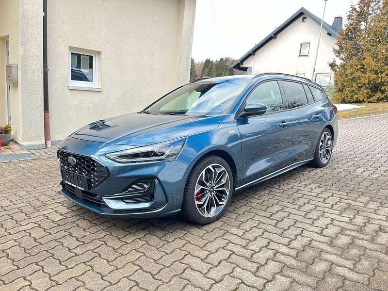 Gebraucht Ford Focus ST-Line X 155 PS (114 kW) 2025 Chrome blau (metallic) Kombi