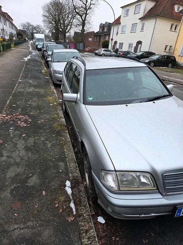 Gebraucht Mercedes C180 122 PS (89 kW) 1999 Silber Kombi