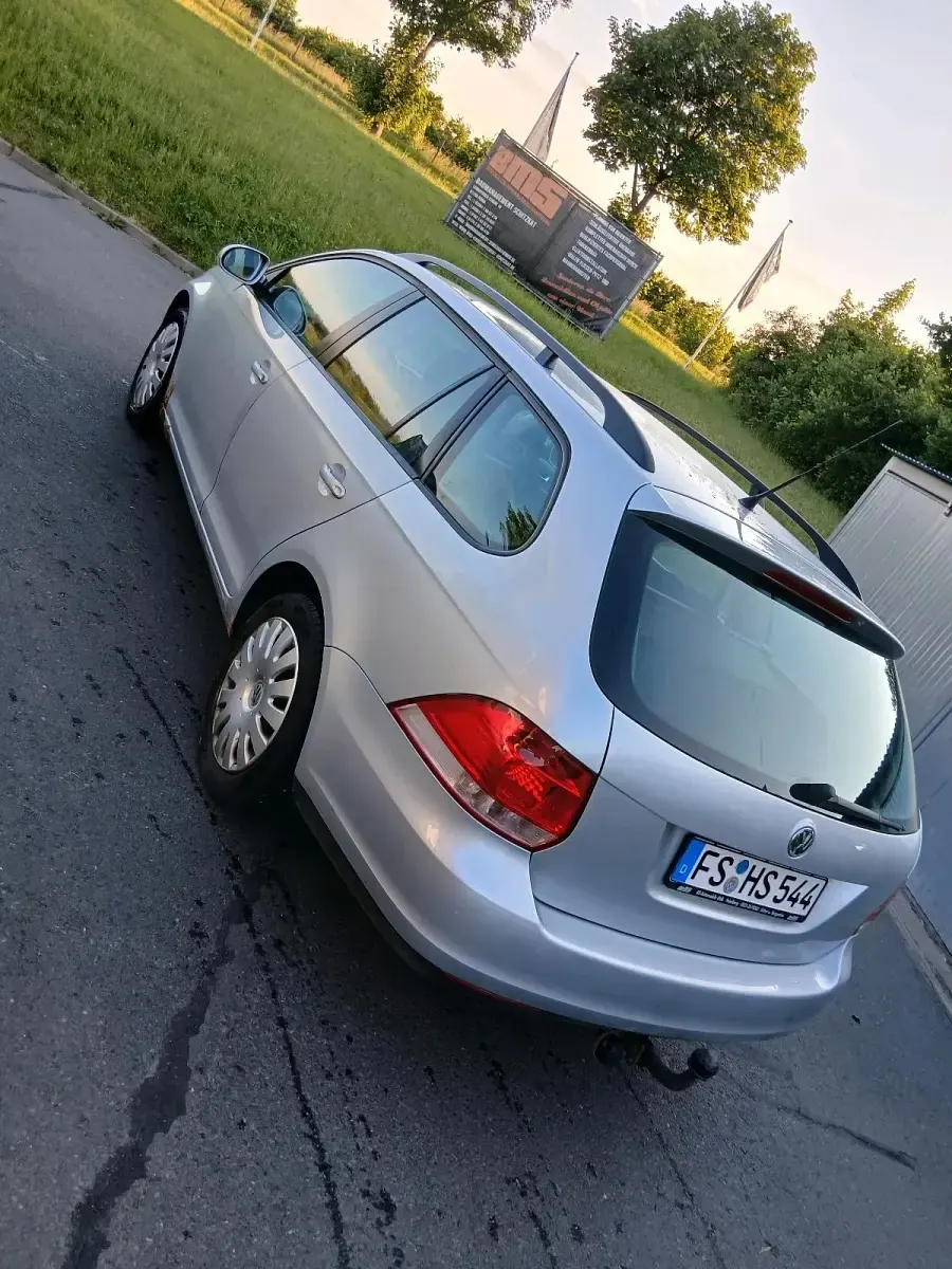 Gebraucht VW Golf VI 105 PS (77 kW) 2009 Silber Kleinwagen