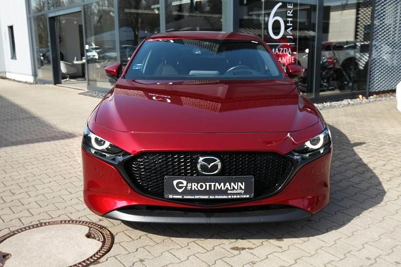 Gebraucht Mazda 3 Selection 122 PS (89 kW) 2022 Rot Limousine