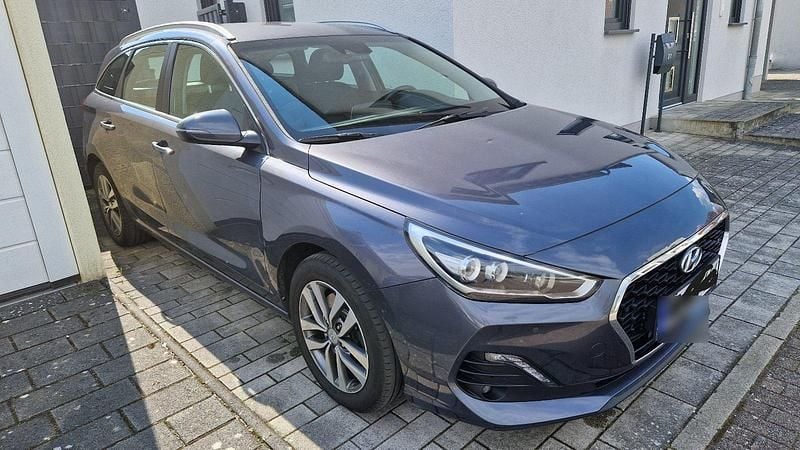 Gebraucht Hyundai i30 140 PS (102 kW) 2020 Grau Kombi
