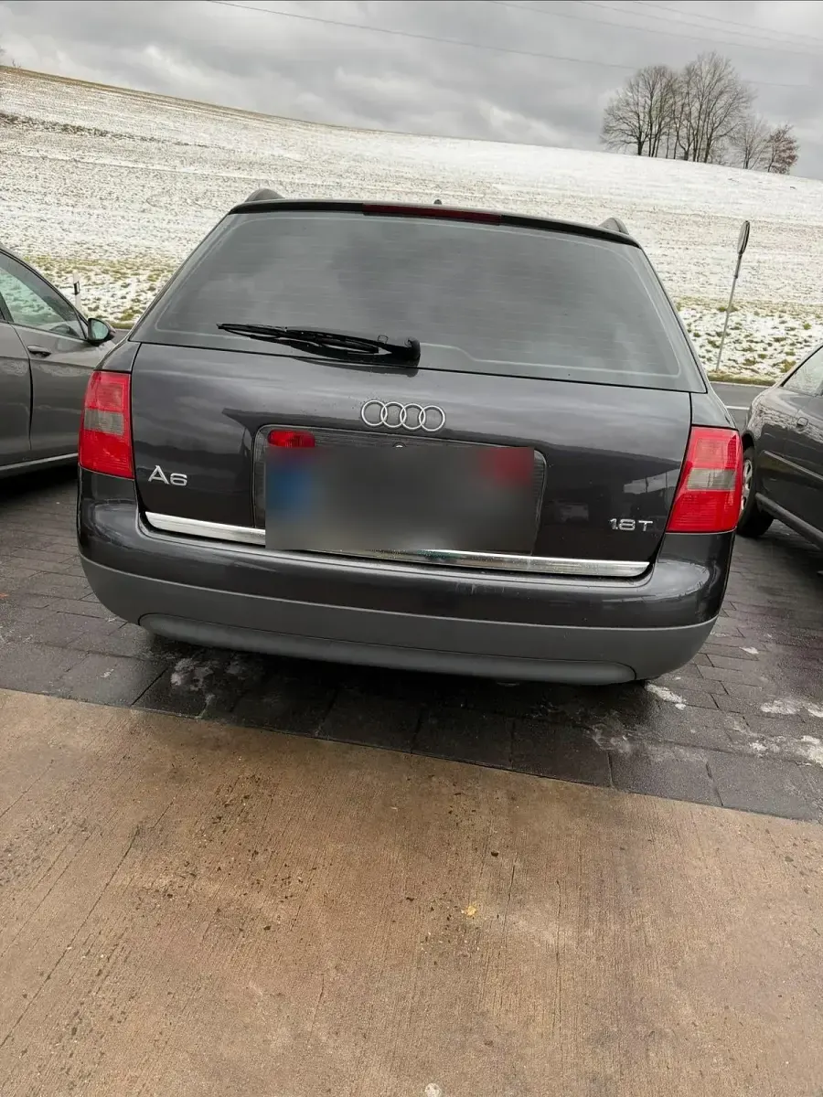 Używany Audi A6 150 KM (110 kW) 2000 Purpurowy Kombi