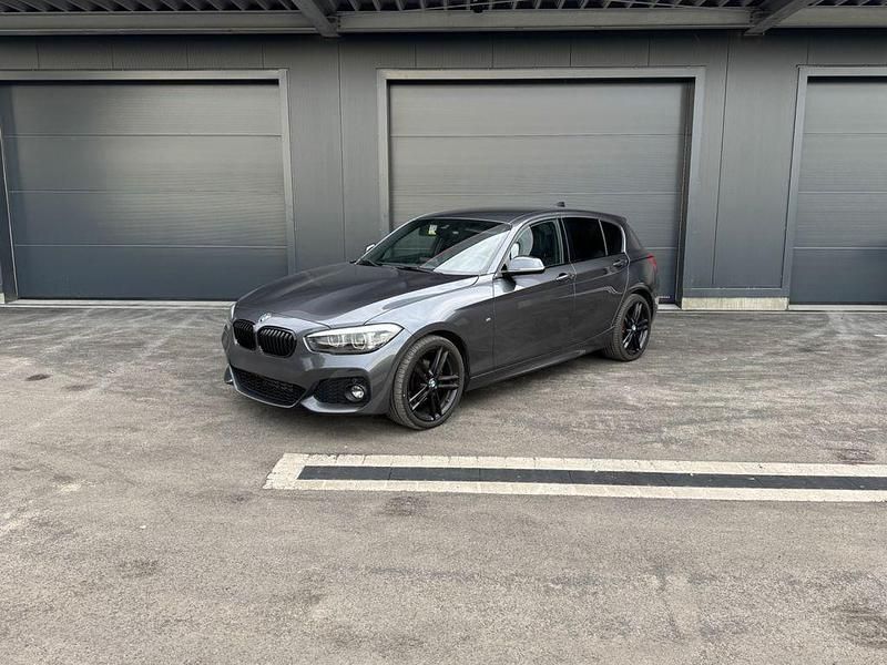 Grau Gebraucht 2017 BMW 120 M Sport Kleinwagen | 18.600 € (Fairer Preis) - Bild 1/4