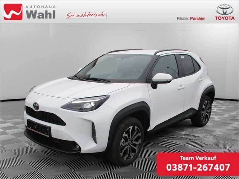 Weiss Neu 2024 Toyota Yaris Hybrid SUV | 29.649 € (Fairer Preis) - Bild 1/4
